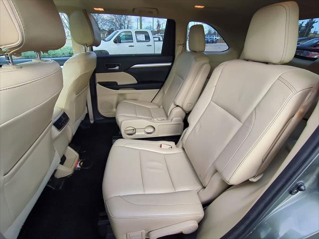 used 2015 Toyota Highlander car, priced at $11,500