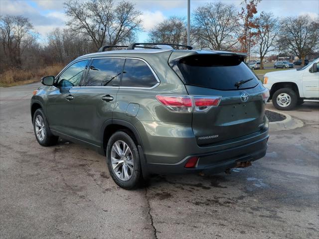 used 2015 Toyota Highlander car, priced at $11,500