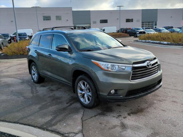 used 2015 Toyota Highlander car, priced at $11,500