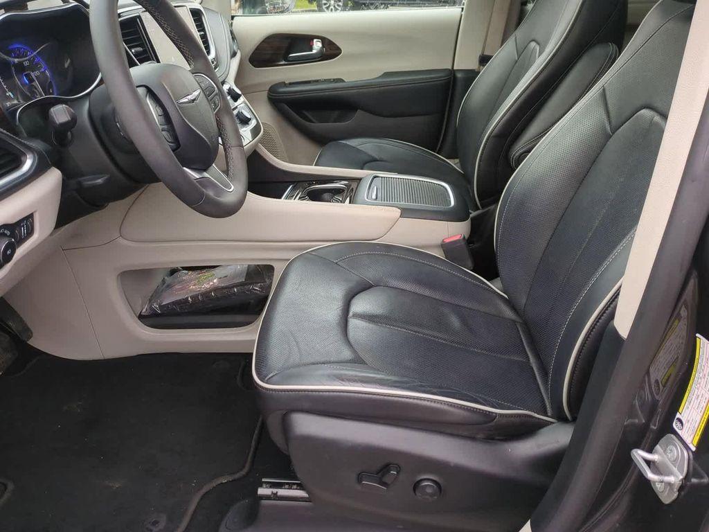 used 2022 Chrysler Pacifica car