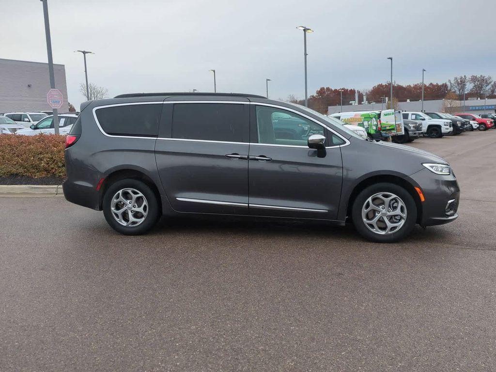 used 2022 Chrysler Pacifica car