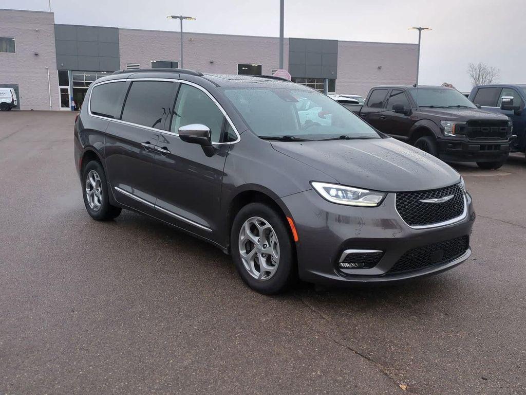 used 2022 Chrysler Pacifica car