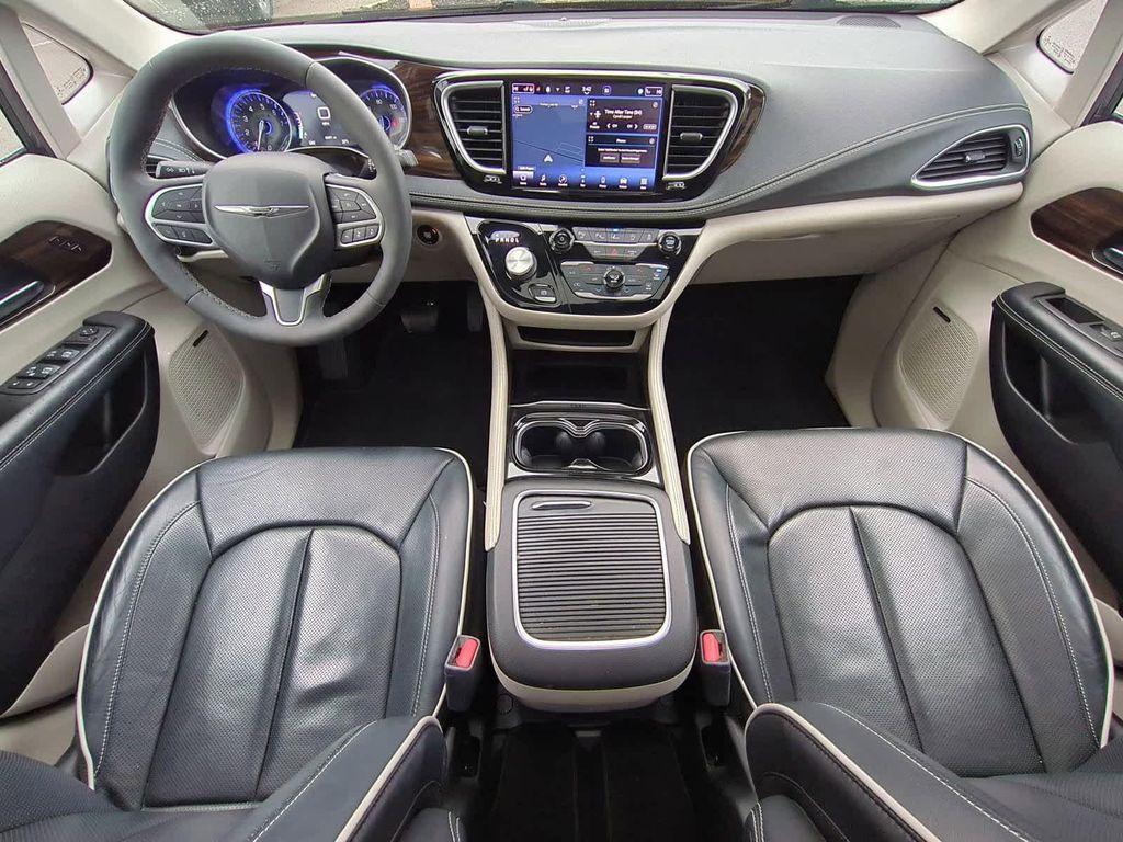 used 2022 Chrysler Pacifica car
