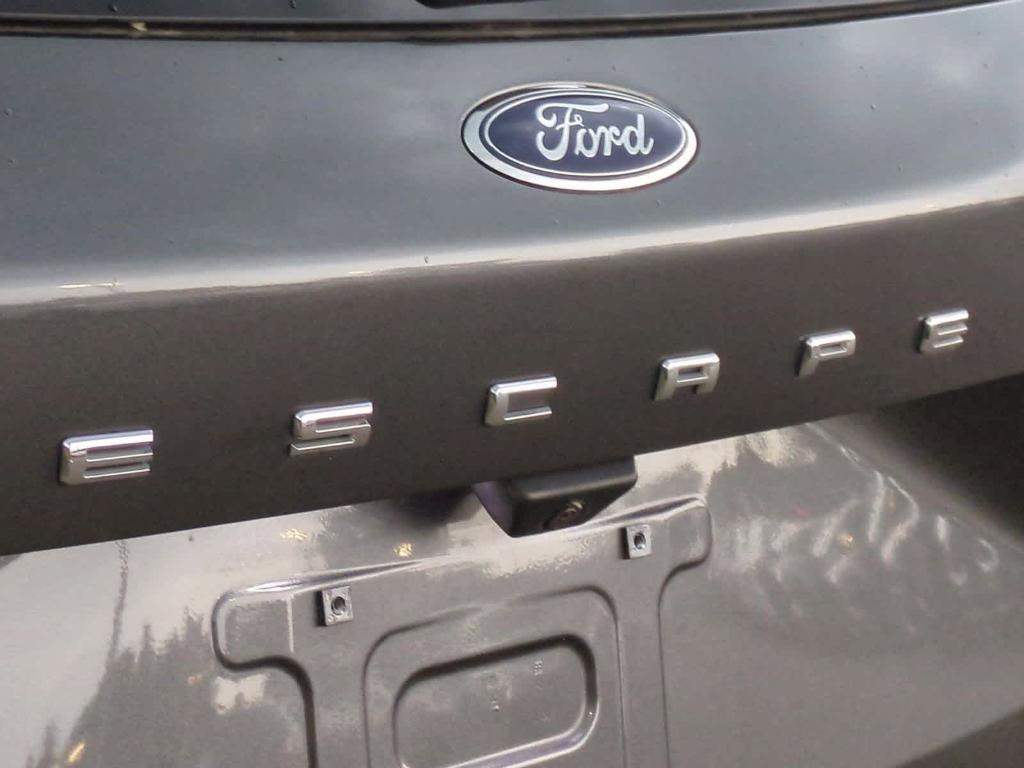 used 2020 Ford Escape car, priced at $15,999