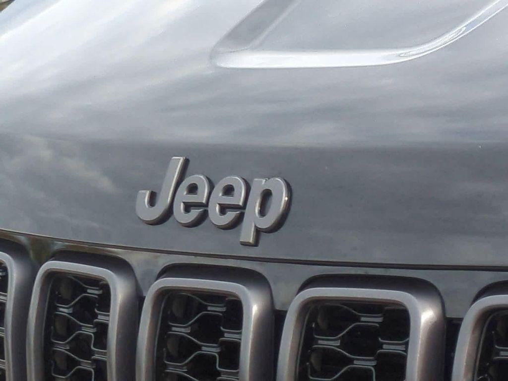 used 2021 Jeep Grand Cherokee car