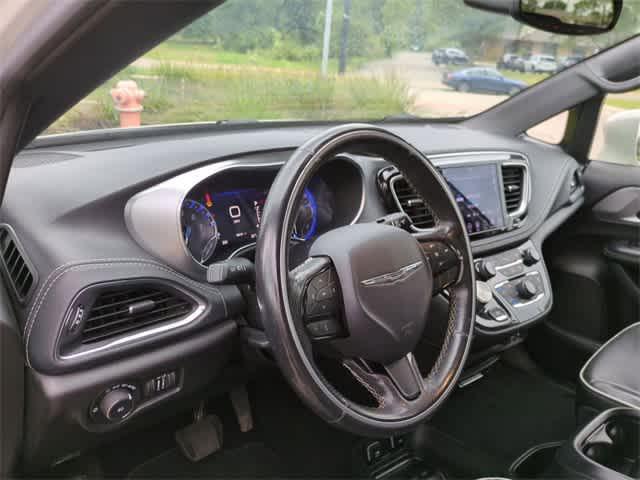 used 2019 Chrysler Pacifica car, priced at $20,865