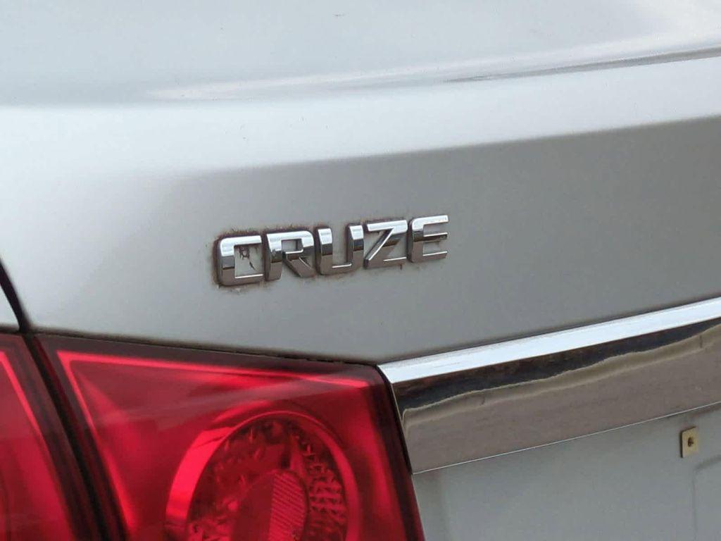 used 2013 Chevrolet Cruze car, priced at $4,550