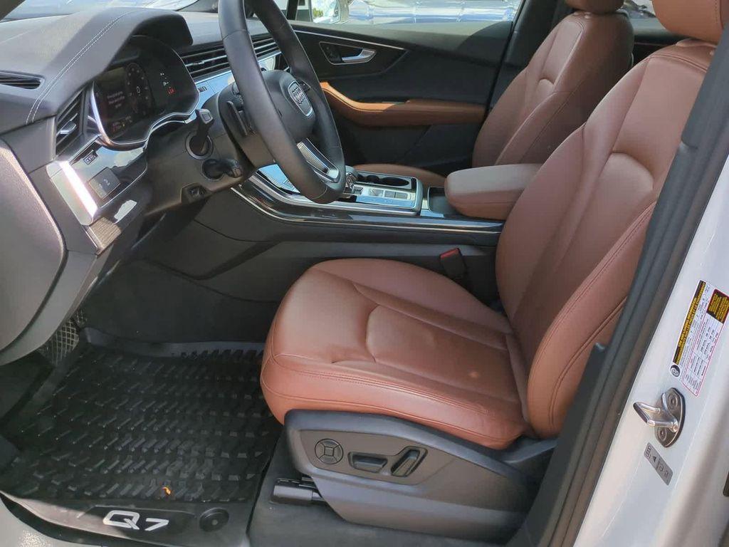 used 2024 Audi Q7 car, priced at $36,999