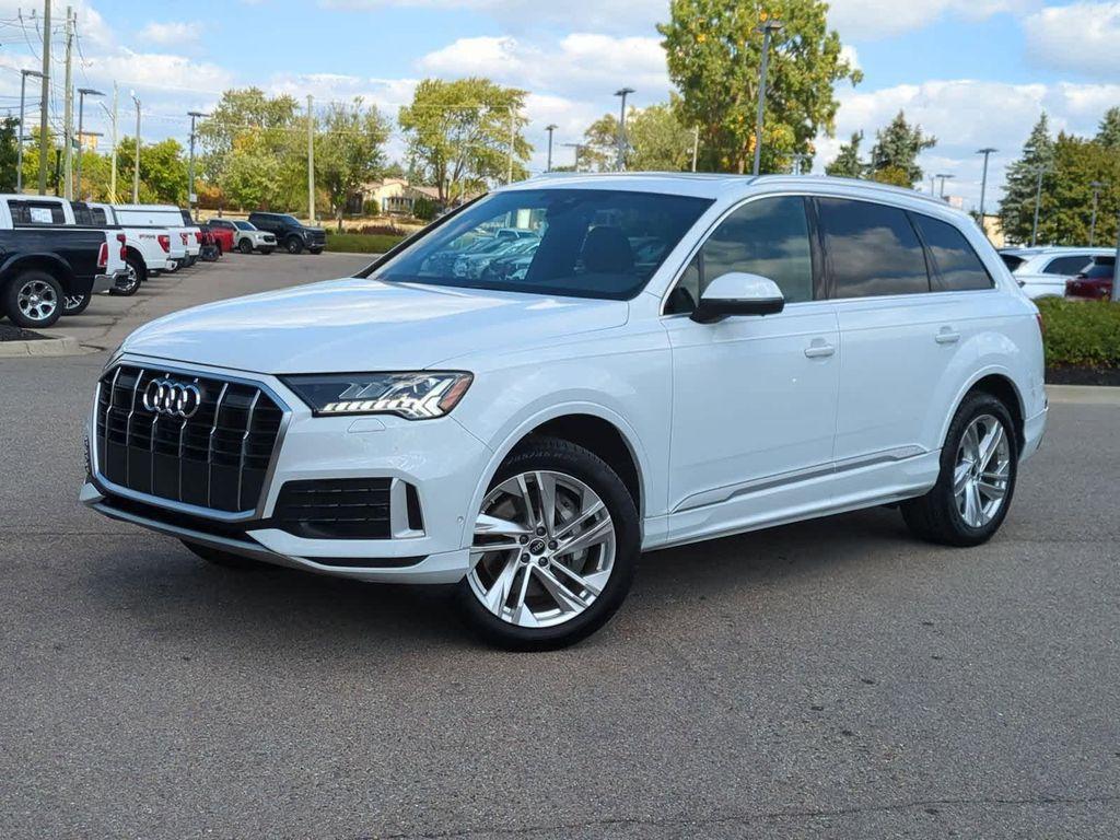 used 2024 Audi Q7 car, priced at $36,999