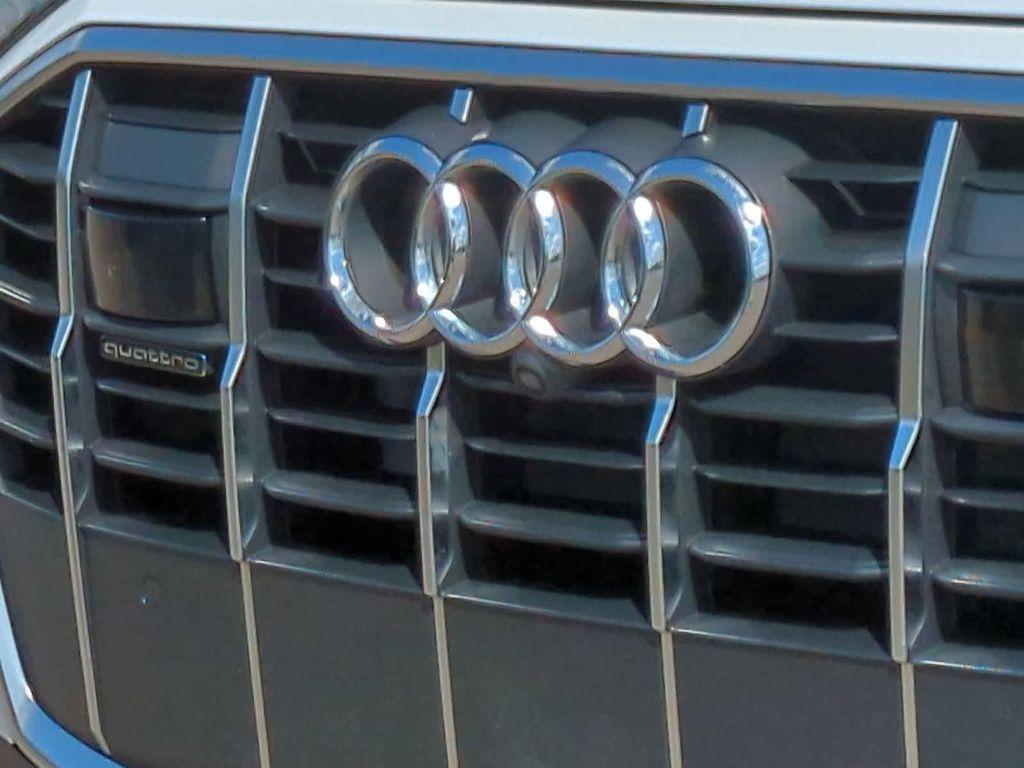 used 2024 Audi Q7 car, priced at $36,999