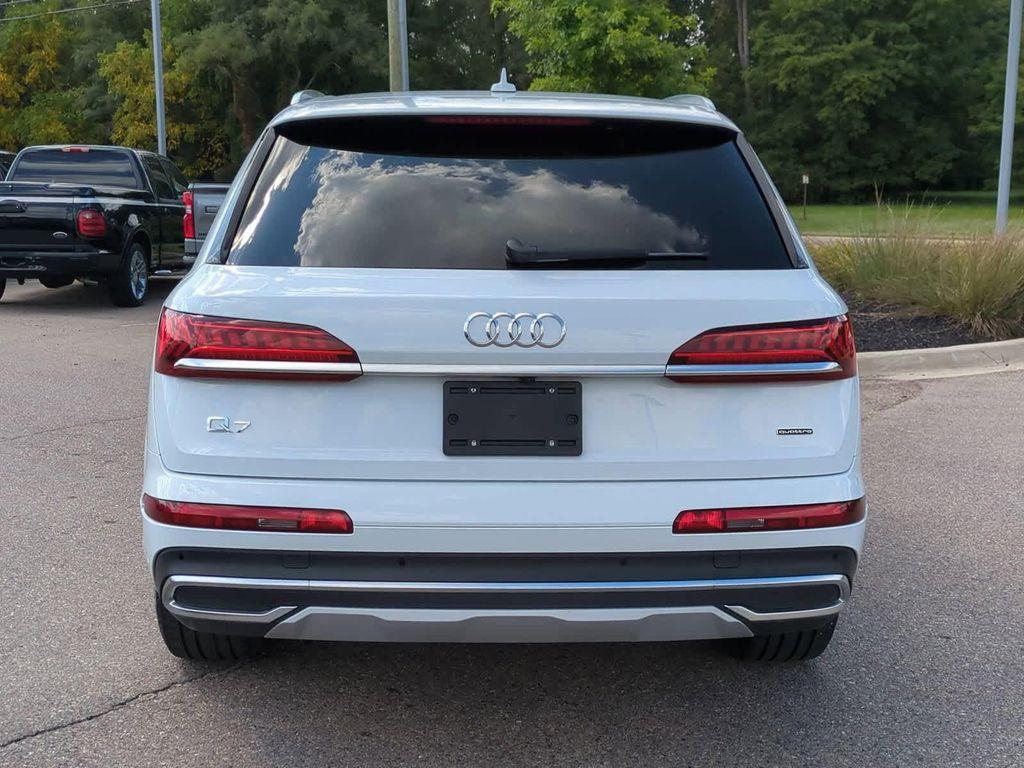 used 2024 Audi Q7 car, priced at $36,999