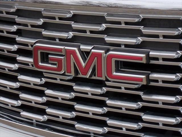 used 2019 GMC Yukon XL car, priced at $31,365