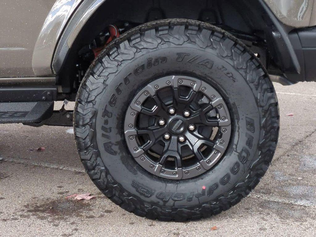 new 2025 Ford Bronco car