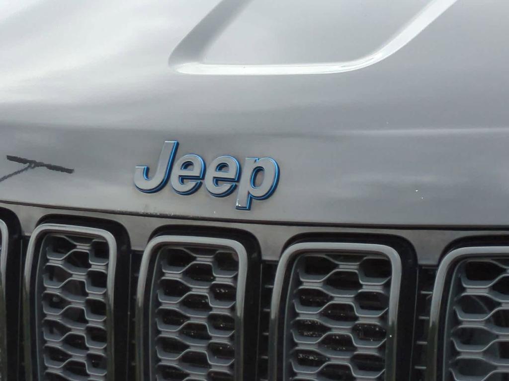 used 2018 Jeep Grand Cherokee car, priced at $17,499