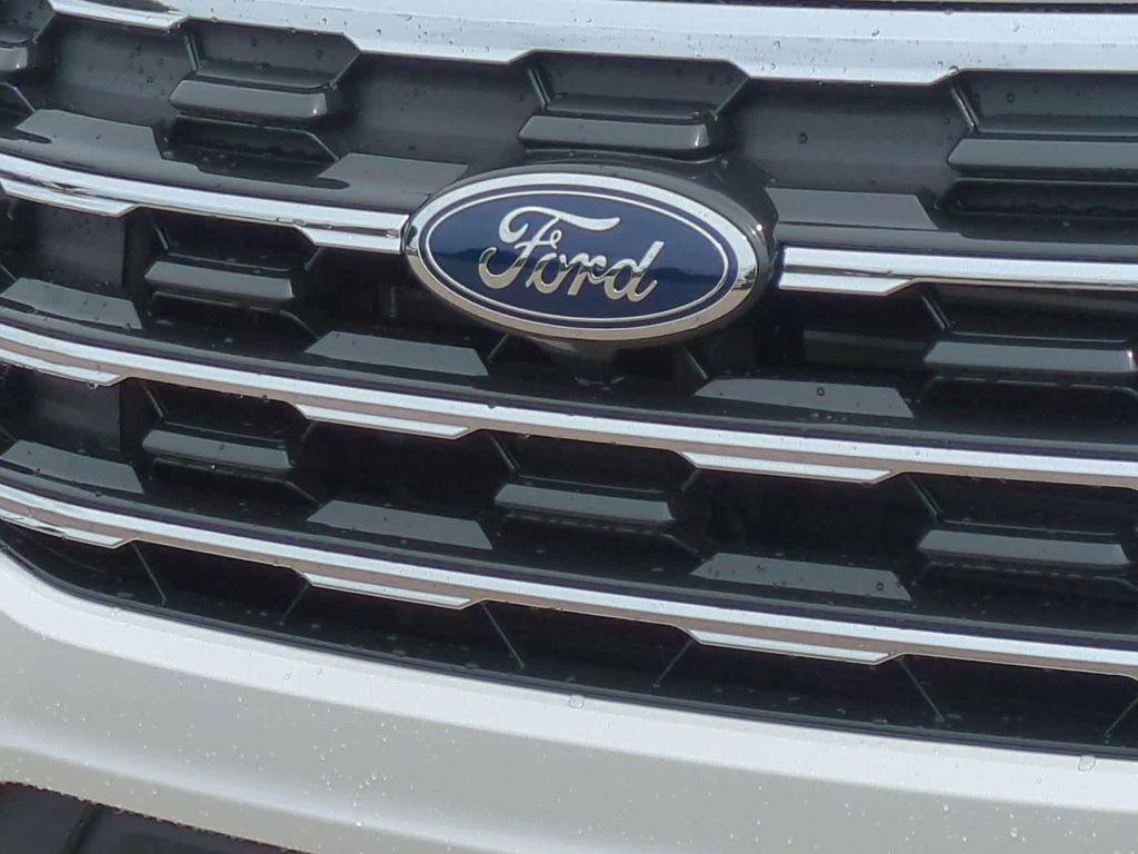 new 2025 Ford Explorer car, priced at $45,257