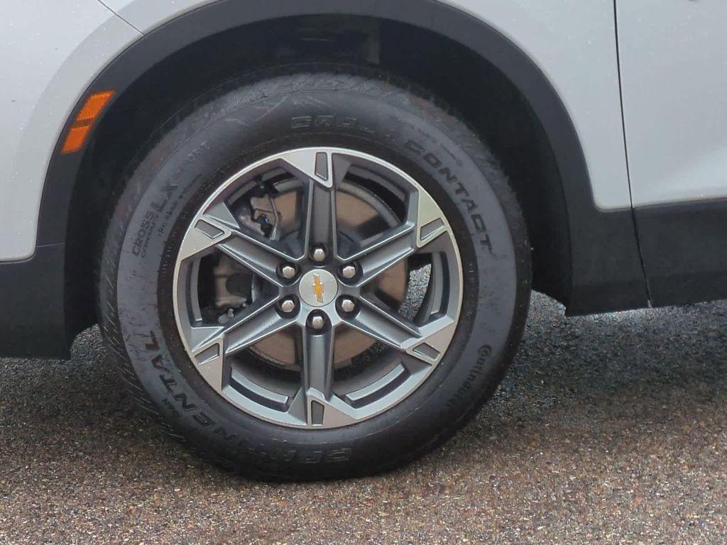 used 2025 Chevrolet Blazer car, priced at $33,651