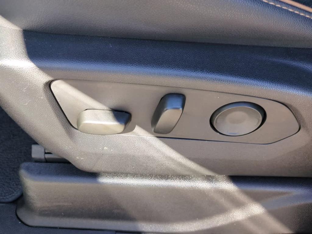 used 2023 GMC Yukon car