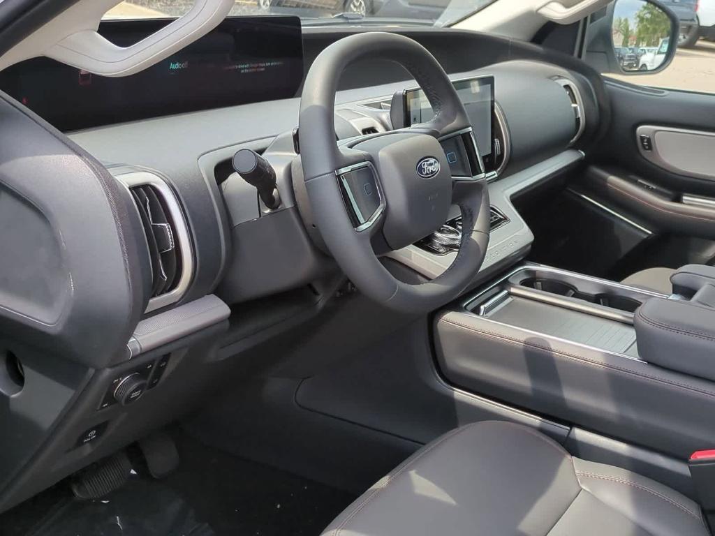 new 2025 Ford Expedition Max car, priced at $69,674