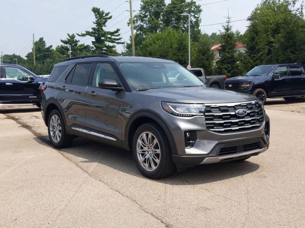 new 2025 Ford Explorer car, priced at $45,132