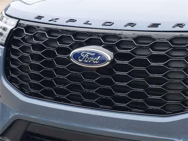 new 2025 Ford Explorer car, priced at $45,065