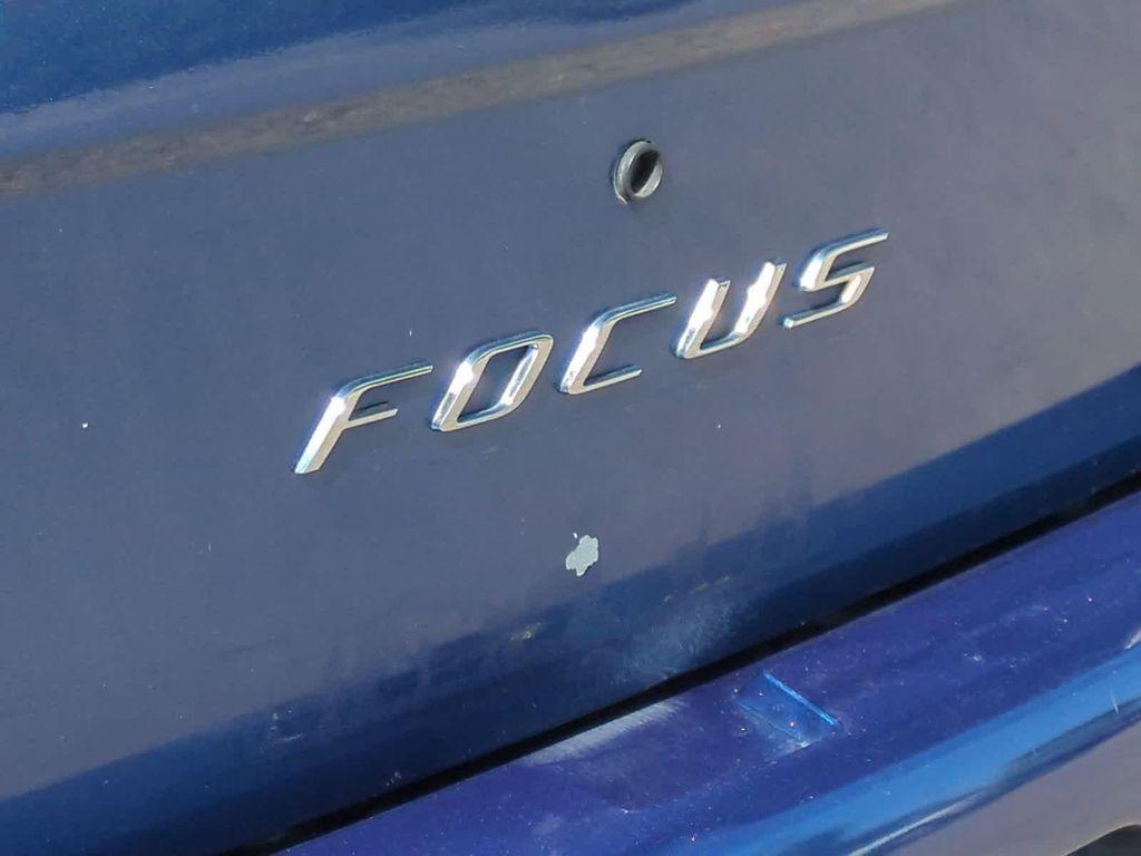 used 2009 Ford Focus car, priced at $2,999