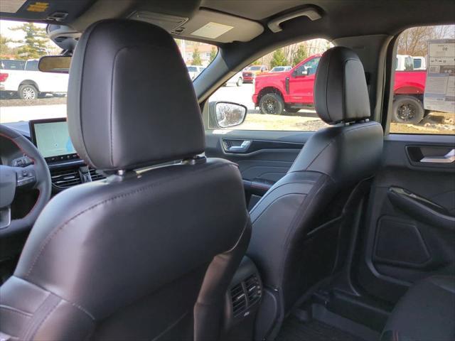 new 2025 Ford Escape car, priced at $32,456