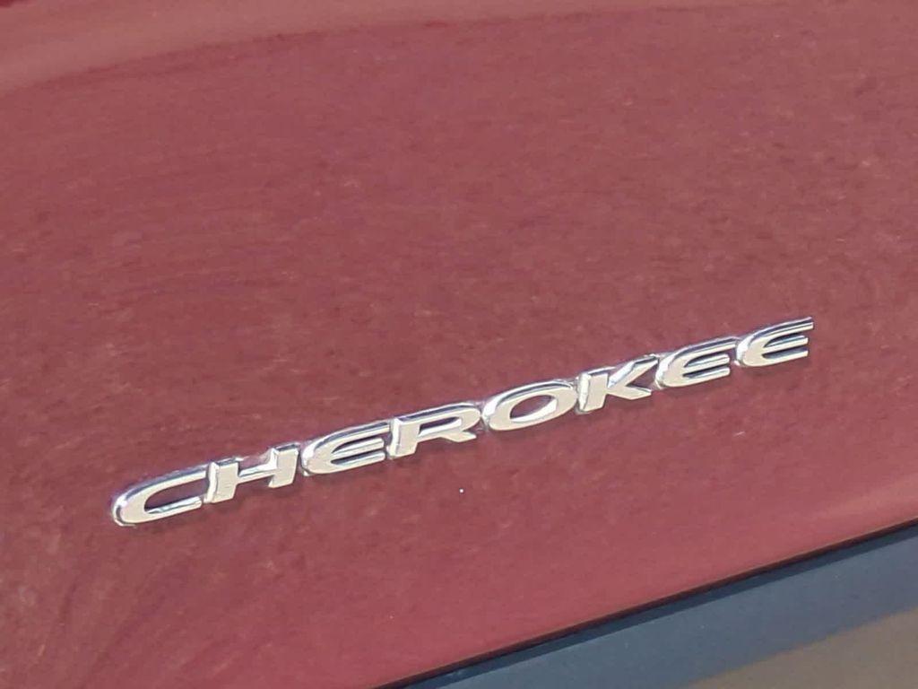 used 2019 Jeep Cherokee car, priced at $17,999