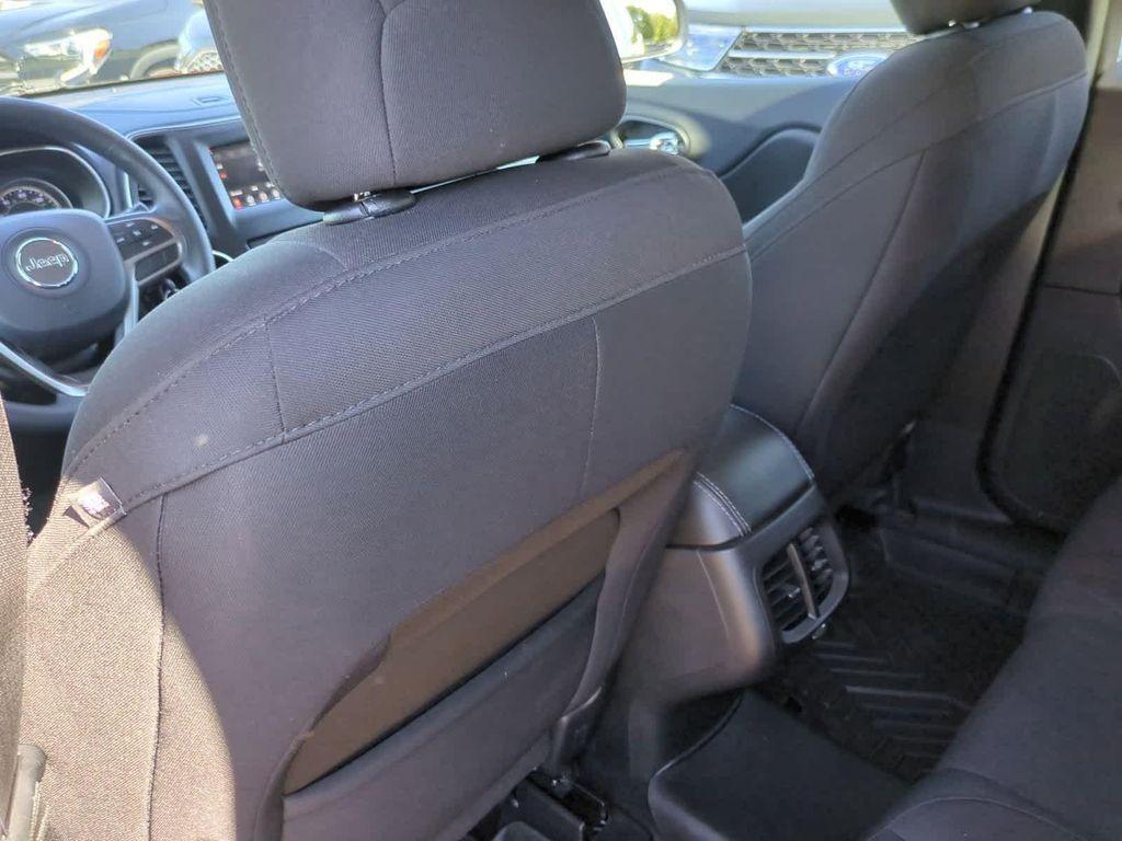 used 2019 Jeep Cherokee car, priced at $17,999