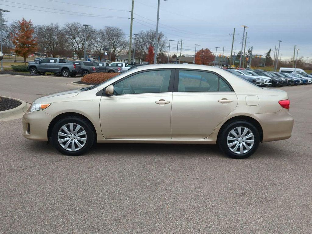 used 2013 Toyota Corolla car