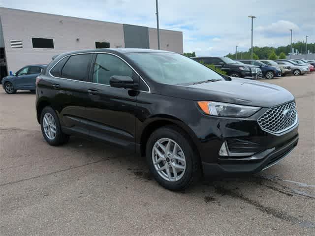 new 2024 Ford Edge car, priced at $39,898