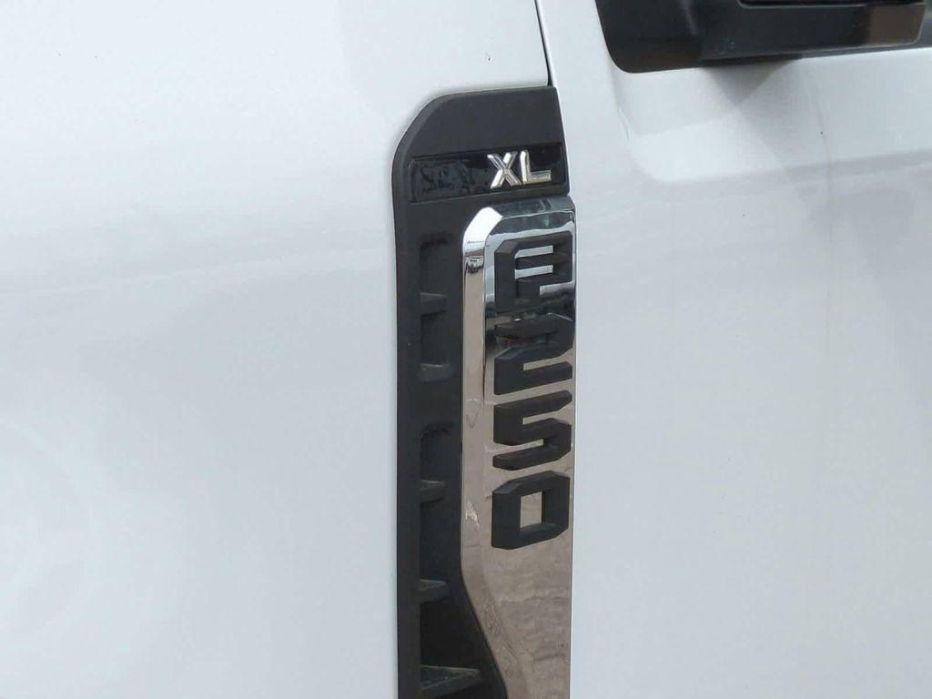 new 2025 Ford F-250 car, priced at $45,446