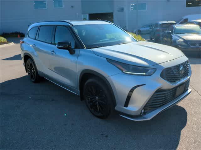 used 2023 Toyota Highlander car, priced at $41,465