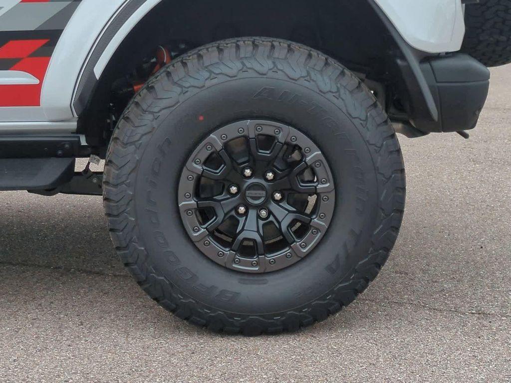 new 2025 Ford Bronco car