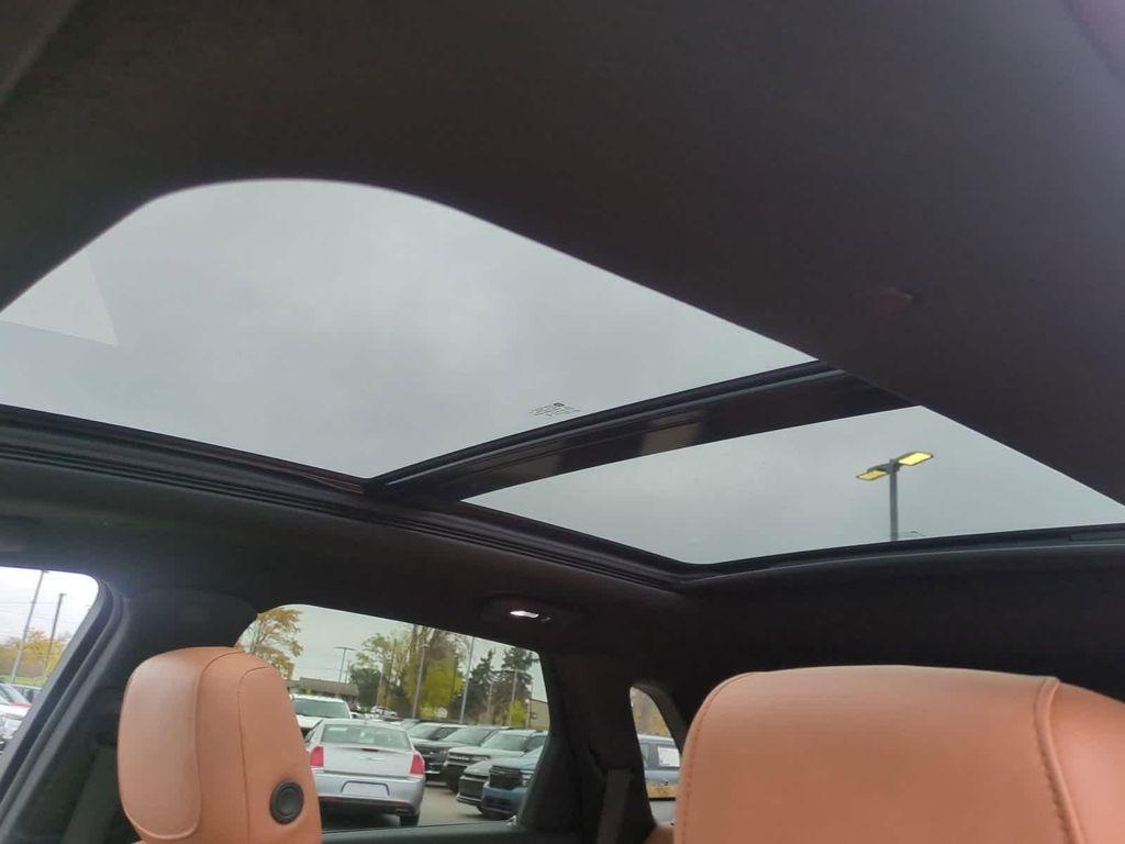 used 2023 Cadillac XT5 car