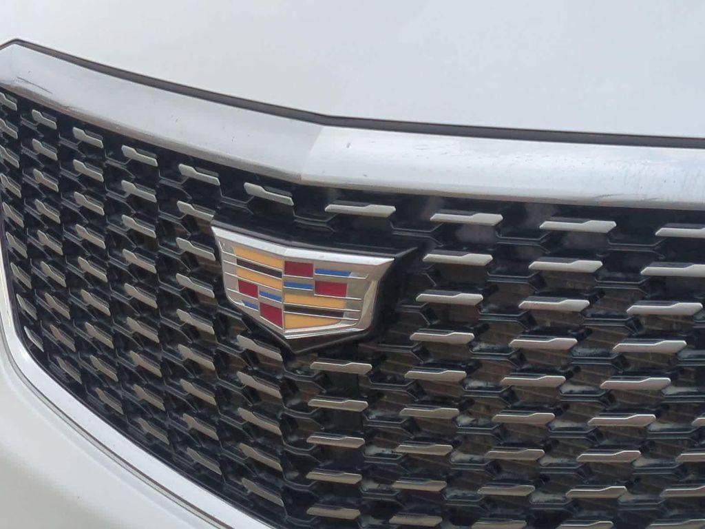 used 2023 Cadillac XT5 car