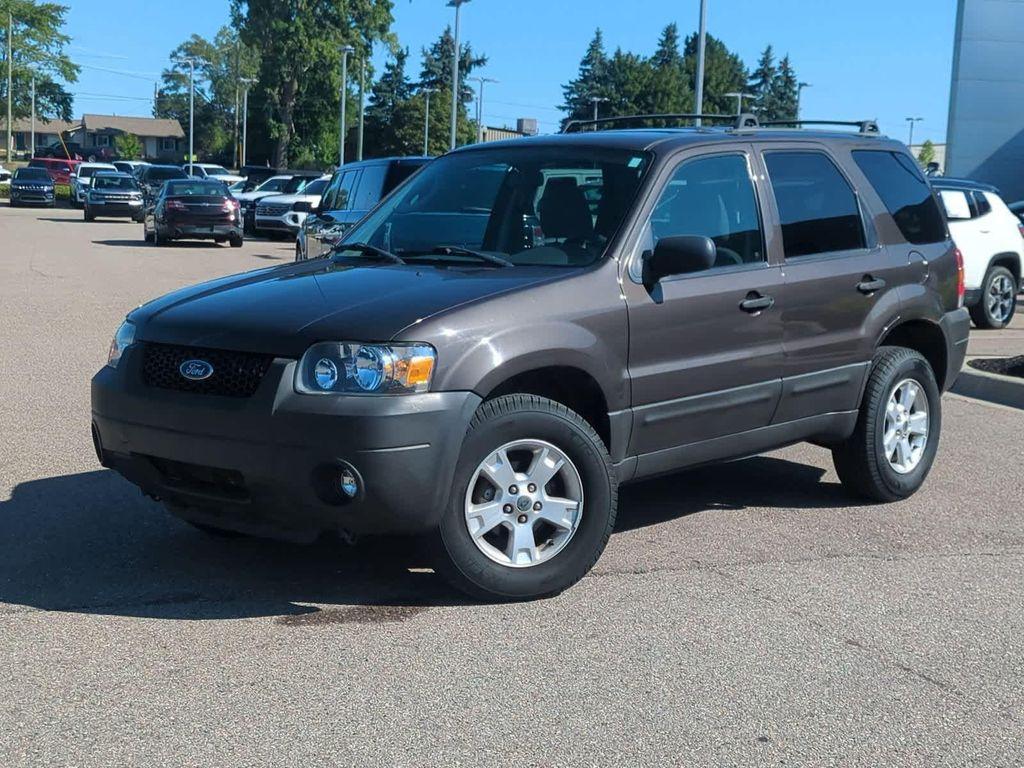 used 2006 Ford Escape car, priced at $3,999