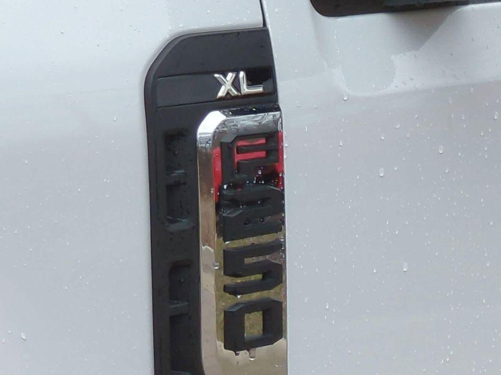 new 2025 Ford F-250 car, priced at $46,581