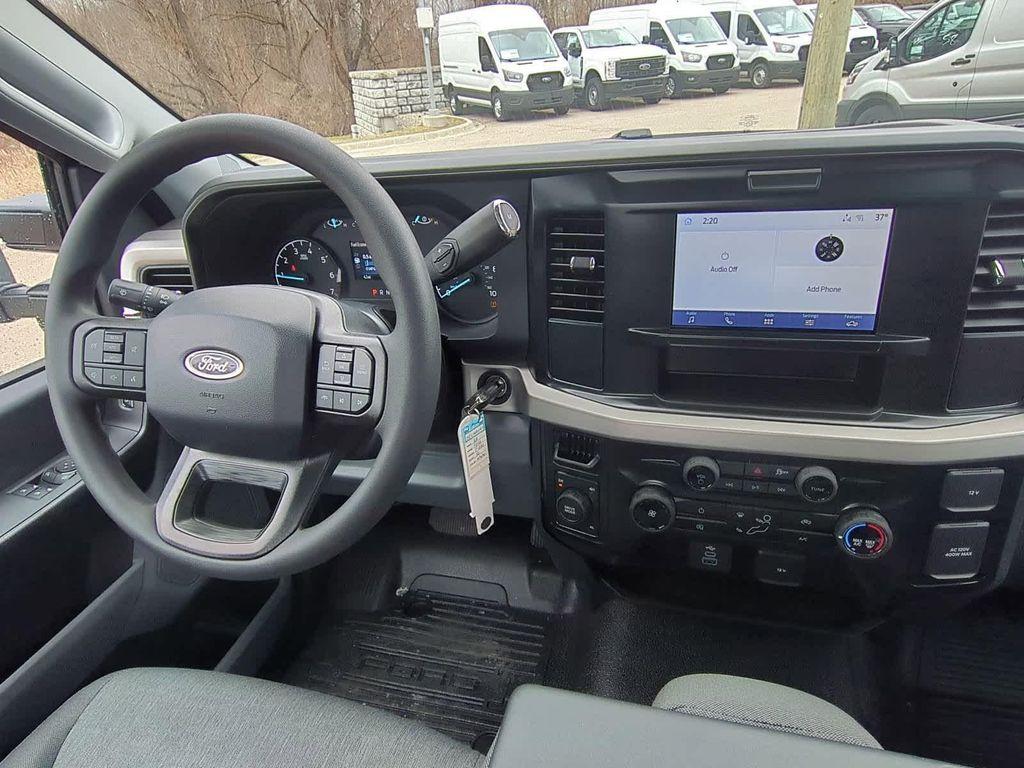 new 2025 Ford F-250 car, priced at $46,581