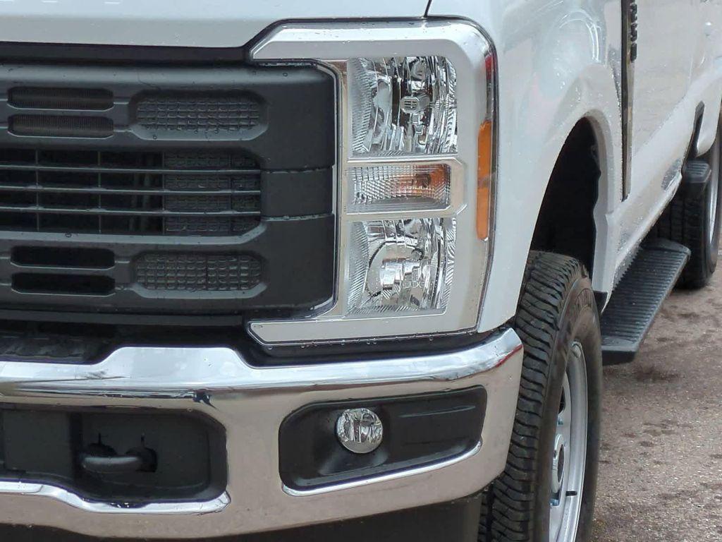 new 2025 Ford F-250 car, priced at $46,581