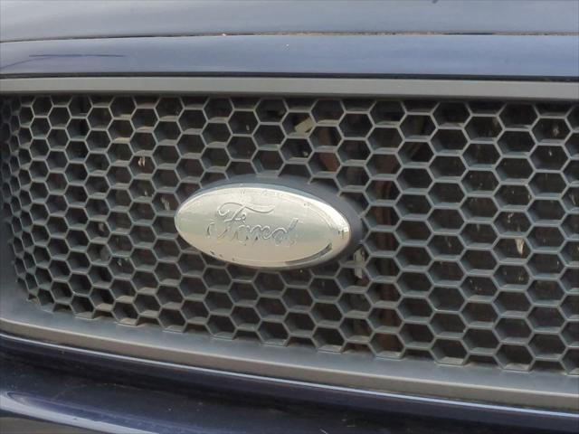 used 2006 Ford F-150 car, priced at $2,999