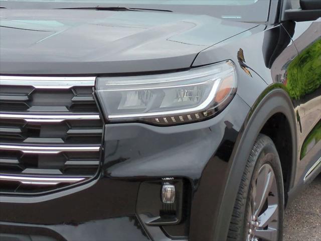 used 2025 Ford Explorer car, priced at $39,999