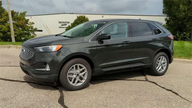 new 2024 Ford Edge car, priced at $39,700