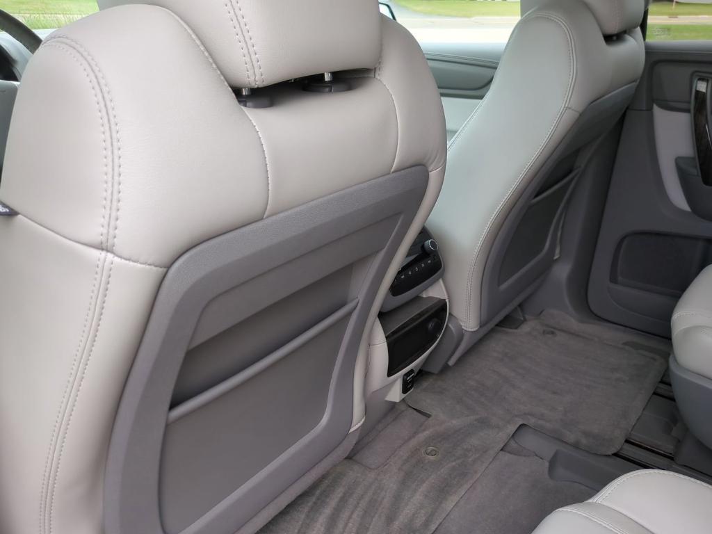 used 2014 GMC Acadia car, priced at $11,999
