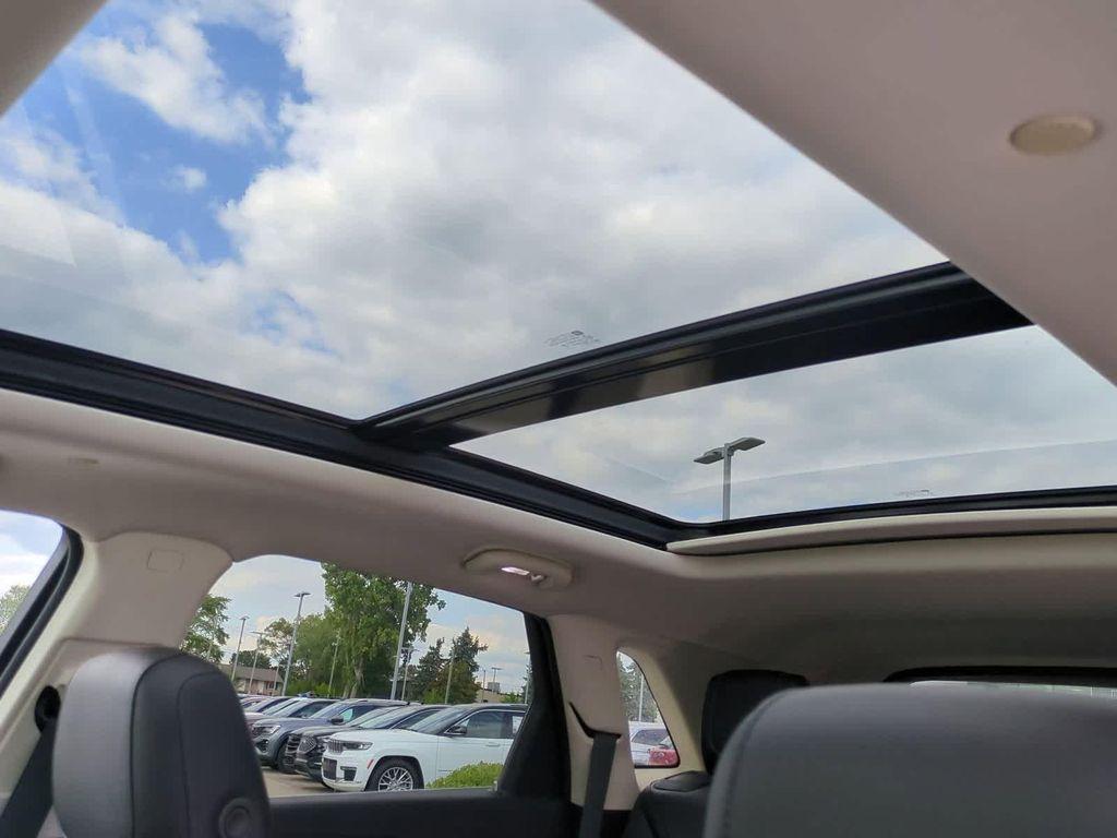 used 2019 Cadillac XT5 car, priced at $26,550