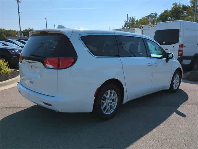 used 2017 Chrysler Pacifica car, priced at $15,350