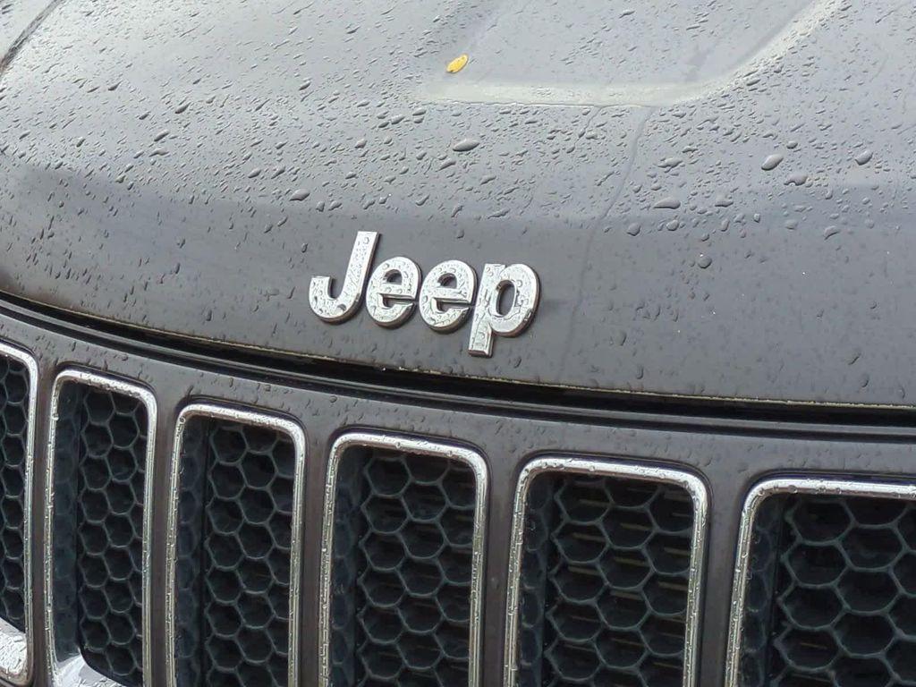 used 2014 Jeep Grand Cherokee car, priced at $3,999