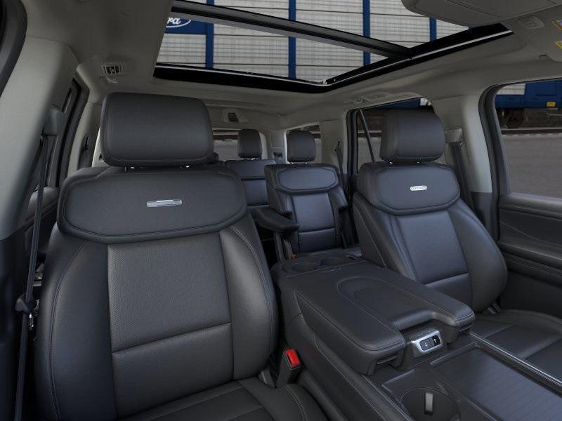 new 2025 Ford Expedition car, priced at $71,978