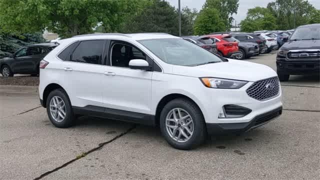 new 2024 Ford Edge car, priced at $40,054