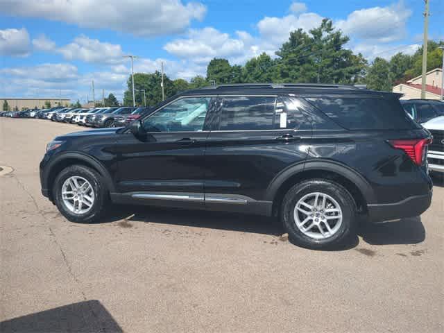 new 2025 Ford Explorer car, priced at $40,255