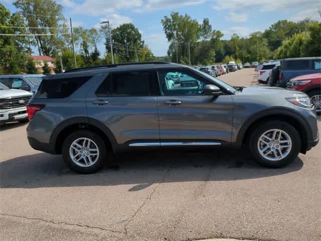 new 2025 Ford Explorer car, priced at $40,398